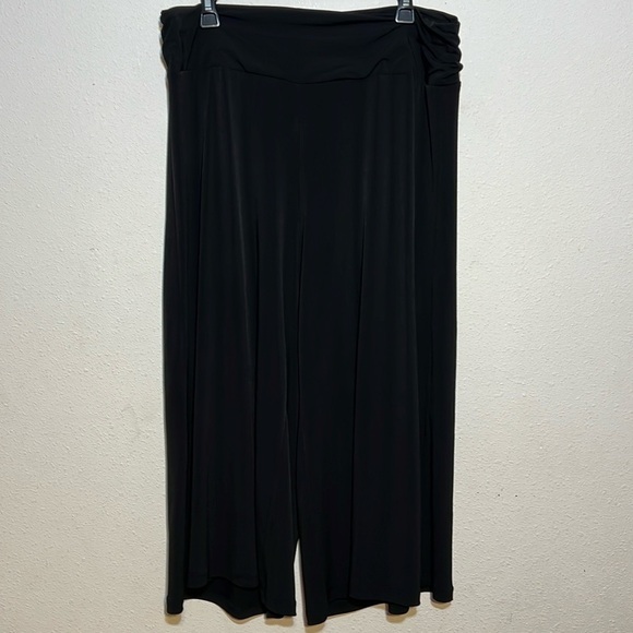 Lane Bryant Womens Black Wide Leg Pull On Cropped Pants Size 14/16 - Picture 1 of 10
